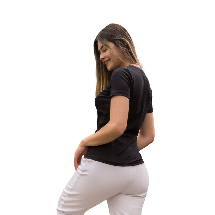 mujer con polos basico manga corta color negro