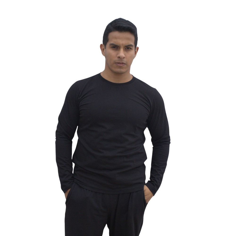 polo manga larga color negro para hombre